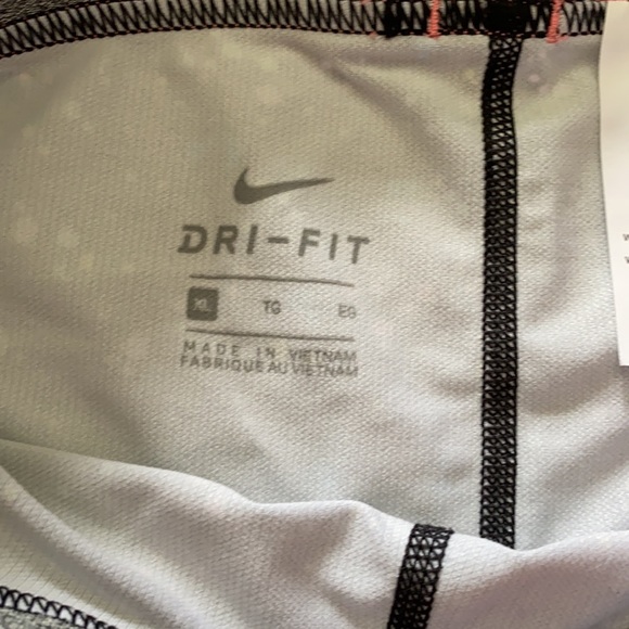 Nike Pro kids leggings - Picture 2 of 3